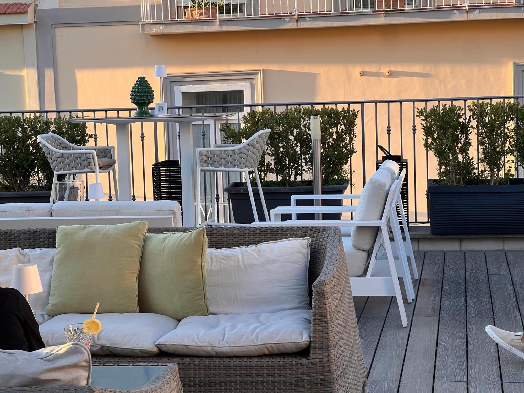 Hotel Sorrento City Экстерьер фото